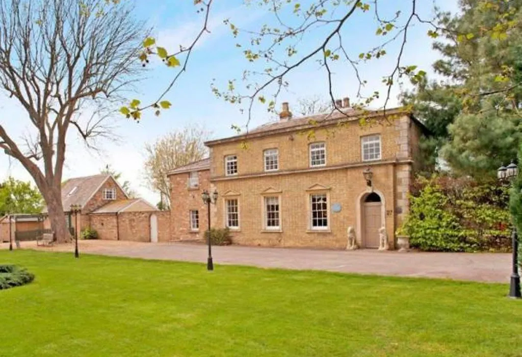 Braywood House-1